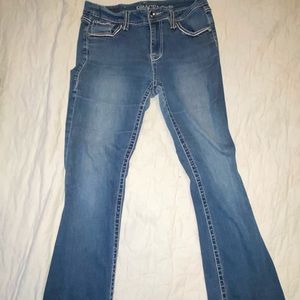 Bottom cut jeans